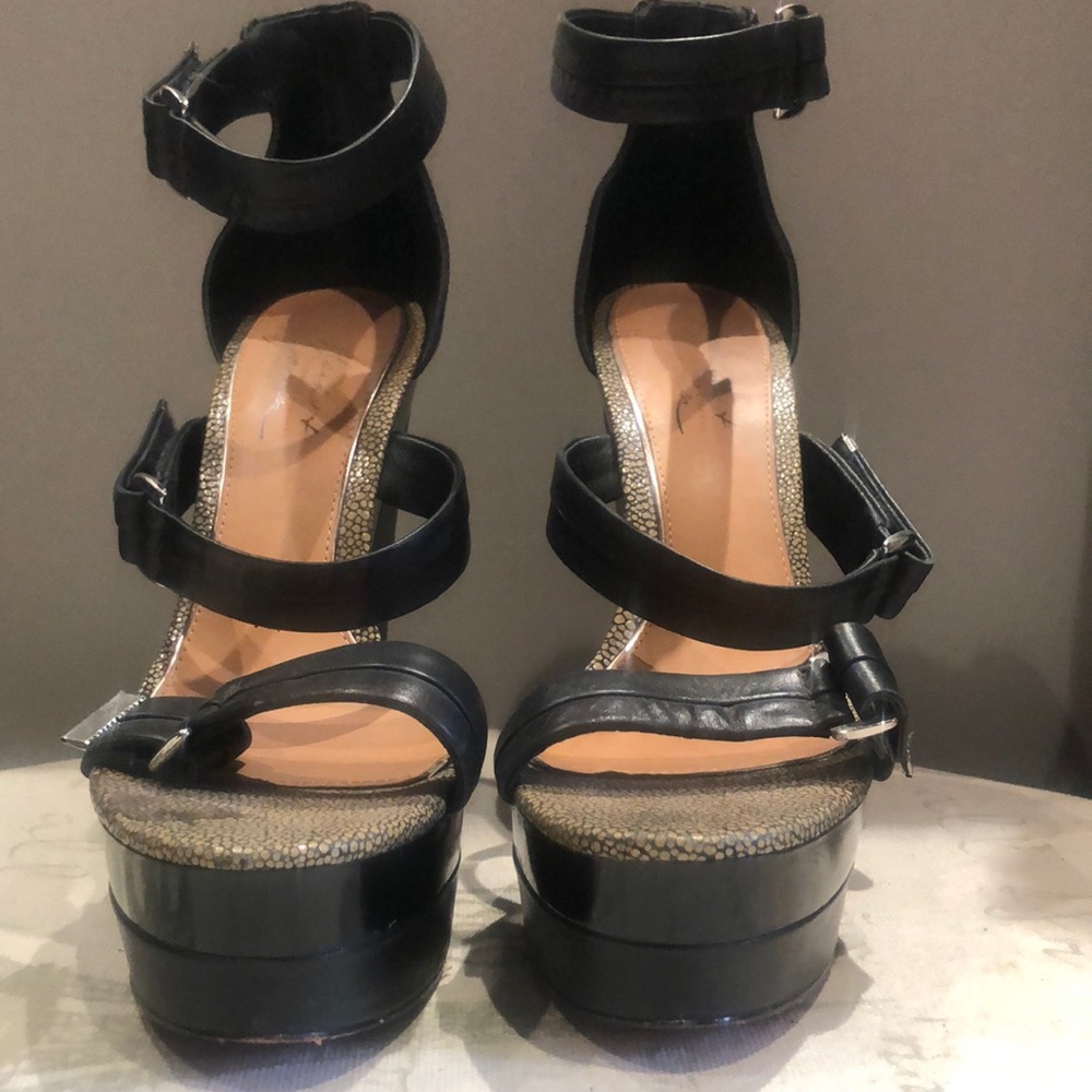 Bartley Mishka platform heels 9